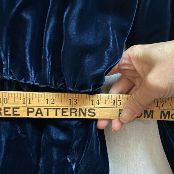 NWT Vintage Flora N. Krooz Lingere Velvet Embroider Lace House coat robe Sz M - Picture 14 of 15